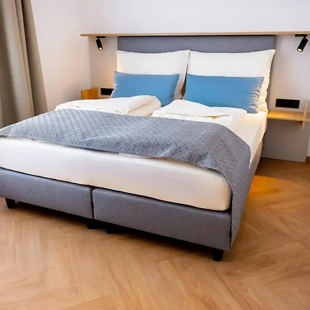 Zum Lenz Guest house *