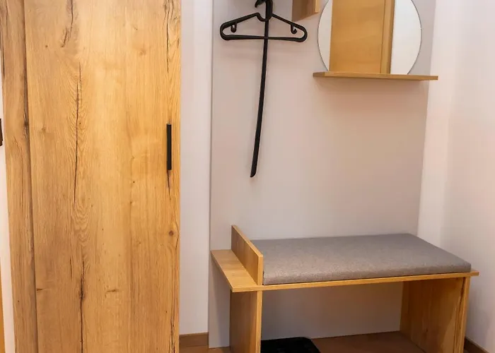 Zum Lenz ゲストハウス 4*